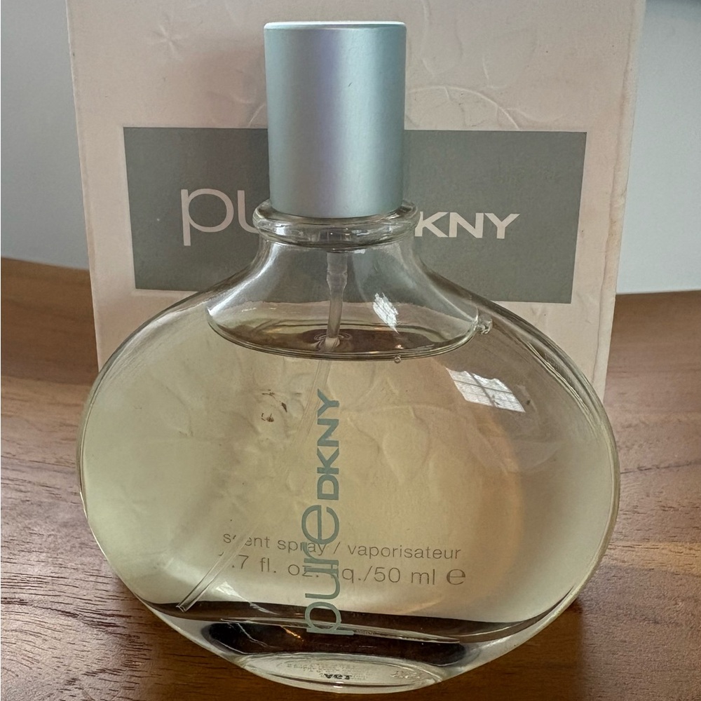 DKNY Pure Perfume Scent Spray A Drop of Verbena